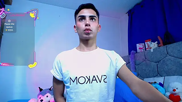 Snapshot of OwenBluee chatting on October 12, 2025, 1:51 am OwenBluee online show from October 12, 2025, 1:51 am