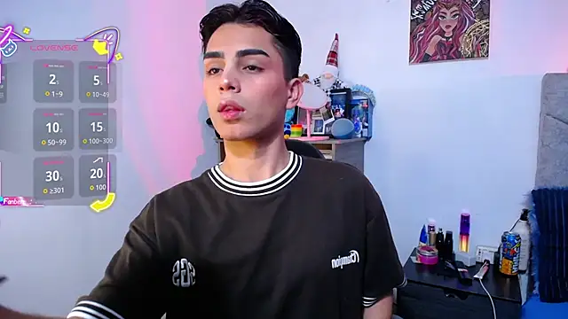 OwenBluee online show from January 14, 2026, 2:31 pm