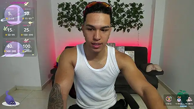 Snapshot of Taylor_John chatting on January 9, 2025, 3:01 pm Taylor John online show from January 9, 2025, 3:01 pm