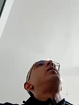 Snapshot of paisa233 chatting on September 30, 2025, 12:22 pm paisa233 online show from September 30, 2025, 12:22 pm