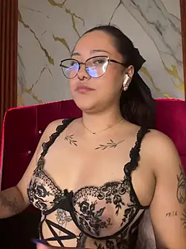 angellique 22 online show from March 25, 2026, 4:34 am