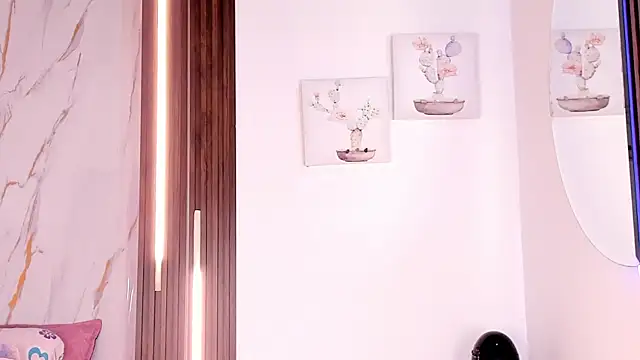 mia six66 online show from March 22, 2026, 12:18 pm