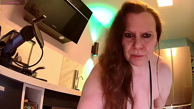 Endrocleia online show from March 7, 2025, 7:49 pm