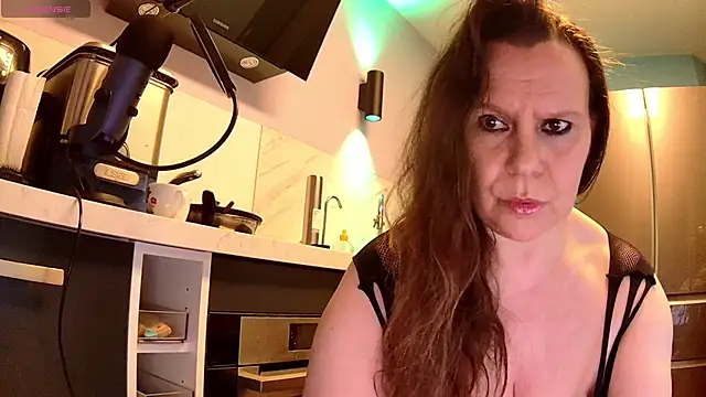 Endrocleia online show from February 15, 2025, 9:28 pm