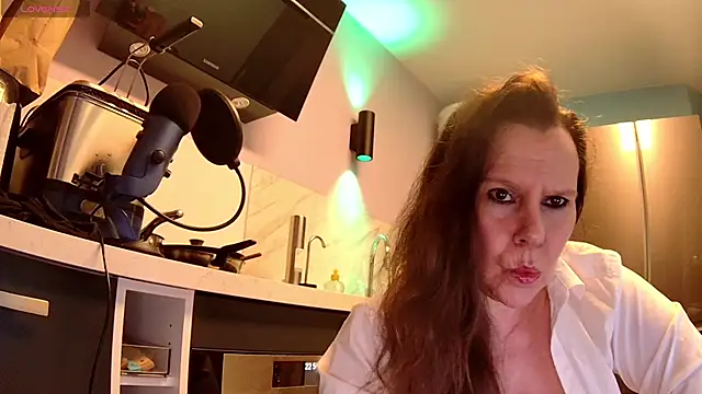 Endrocleia online show from February 14, 2025, 9:53 pm