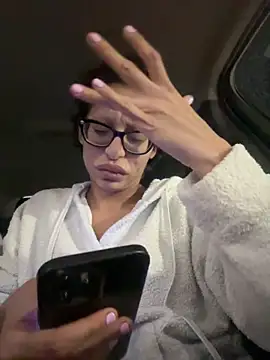 myloveforyouu online show from October 6, 2025, 4:24 am