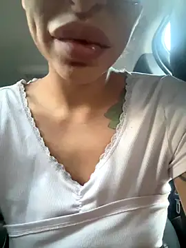 myloveforyouu online show from September 23, 2025, 12:45 pm