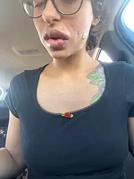 myloveforyouu online show from September 20, 2025, 3:06 pm