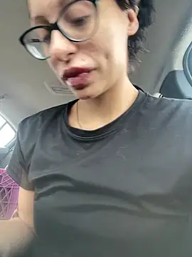 myloveforyouu online show from March 7, 2026, 4:12 pm