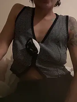 myloveforyouu online show from February 13, 2026, 5:51 am