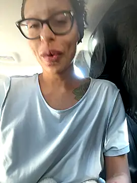 myloveforyouu online show from September 26, 2025, 1:51 pm