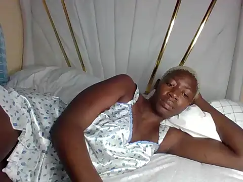 SquirtQueen16 online show from November 25, 2025, 7:41 am