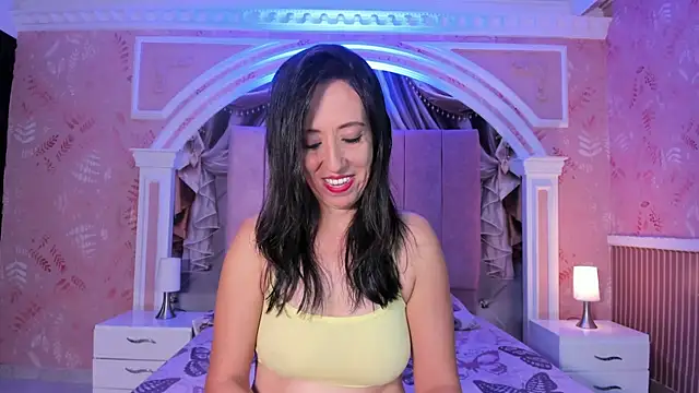 Bonnie  milf online show from February 25, 2025, 12:05 pm