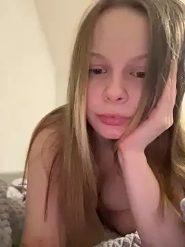 Snapshot of wrenlie chatting on February 4, 2025, 5:12 pm wrenlie online show from February 4, 2025, 5:12 pm