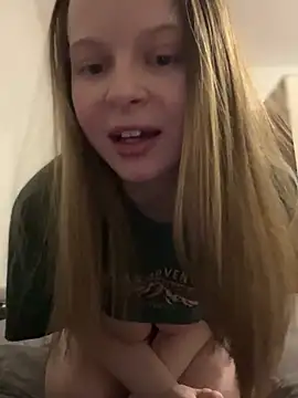 Snapshot of wrenlie chatting on February 6, 2025, 6:13 pm wrenlie online show from February 6, 2025, 6:13 pm