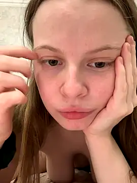 Snapshot of wrenlie chatting on October 11, 2025, 6:53 pm wrenlie online show from October 11, 2025, 6:53 pm