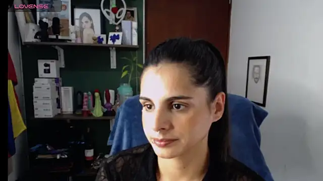 Snapshot of alma_violeta chatting on October 28, 2025, 9:25 pm alma violeta online show from October 28, 2025, 9:25 pm