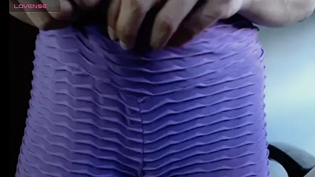 Snapshot of alma_violeta chatting on October 16, 2025, 7:11 pm alma violeta online show from October 16, 2025, 7:11 pm