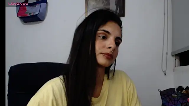 Snapshot of alma_violeta chatting on October 8, 2025, 1:07 am alma violeta online show from October 8, 2025, 1:07 am