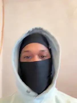 rayyymack online show from November 12, 2025, 1:37 pm