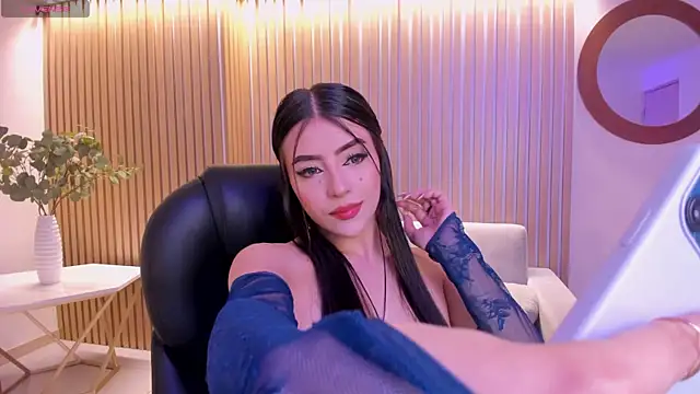Snapshot of ValeriaRiveraX chatting on February 9, 2025, 3:43 am ValeriaRiveraX online show from February 9, 2025, 3:43 am