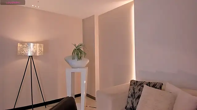 Snapshot of ValeriaRiveraX chatting on March 21, 2025, 3:33 am ValeriaRiveraX online show from March 21, 2025, 3:33 am