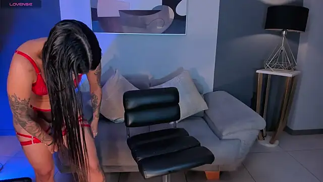 Snapshot of MariaHerrera_ chatting on October 6, 2025, 8:53 pm MariaHerrera online show from October 6, 2025, 8:53 pm