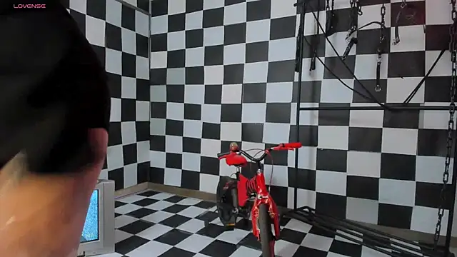 Snapshot of MariaHerrera_ chatting on October 24, 2025, 10:09 pm MariaHerrera online show from October 24, 2025, 10:09 pm