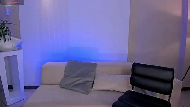 MariaHerrera  online show from February 17, 2026, 8:06 pm