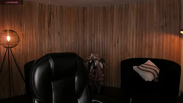 KatieStonne online show from December 21, 2025, 5:36 pm