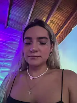 Snapshot of mariablonde_ chatting on September 25, 2025, 7:31 pm mariablonde  online show from September 25, 2025, 7:31 pm