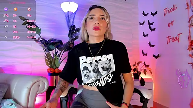 Snapshot of mariablonde_ chatting on October 20, 2025, 9:37 pm mariablonde  online show from October 20, 2025, 9:37 pm