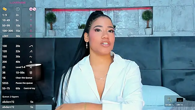 Salome Diaz  online show from February 18, 2025, 10:36 pm