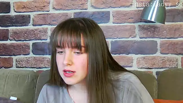 Snapshot of Sofia_Hugs chatting on November 15, 2025, 9:08 pm Sofia Hugs online show from November 15, 2025, 9:08 pm