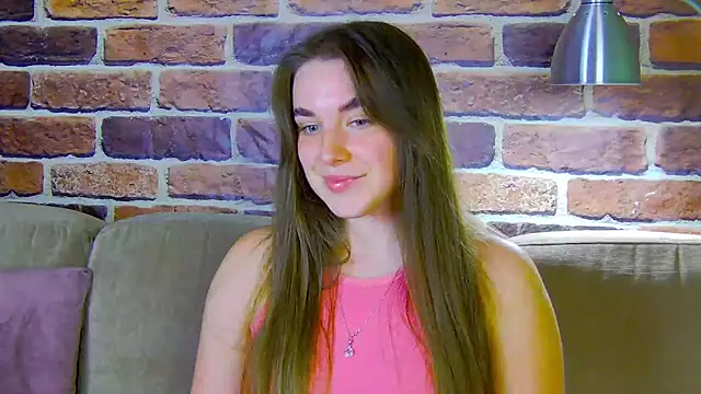 Snapshot of Sofia_Hugs chatting on June 6, 2026, 6:46 pm Sofia Hugs online show from June 6, 2026, 6:46 pm