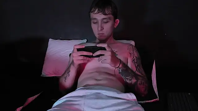 Dylanwhite23  online show from November 26, 2025, 9:15 pm