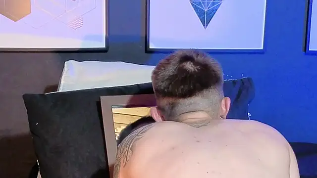 Dylanwhite23  online show from April 2, 2026, 2:19 am