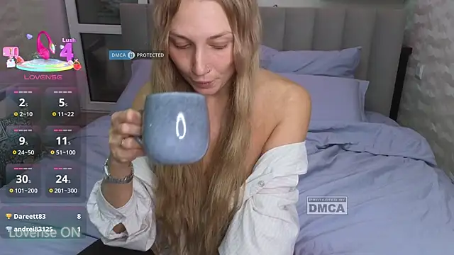 GoodGirl0024 online show from October 22, 2025, 8:52 pm