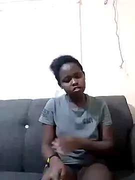 Snapshot of Sweetcecie01 chatting on September 20, 2025, 9:20 pm Sweetcecie01 online show from September 20, 2025, 9:20 pm