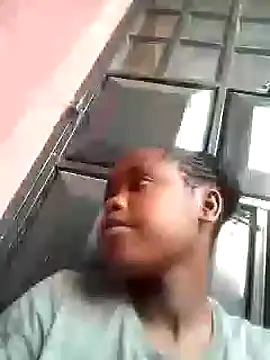 Snapshot of Sweetcecie01 chatting on March 15, 2025, 12:45 pm Sweetcecie01 online show from March 15, 2025, 12:45 pm