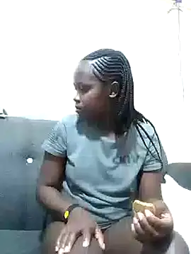 Snapshot of Sweetcecie01 chatting on September 27, 2025, 9:10 pm Sweetcecie01 online show from September 27, 2025, 9:10 pm