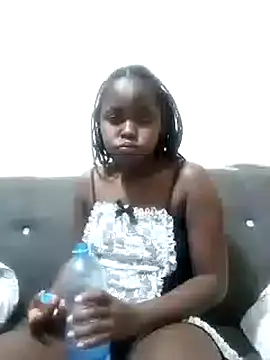 Snapshot of Sweetcecie01 chatting on October 9, 2025, 8:53 pm Sweetcecie01 online show from October 9, 2025, 8:53 pm