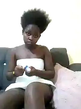 Snapshot of Sweetcecie01 chatting on March 22, 2025, 9:53 pm Sweetcecie01 online show from March 22, 2025, 9:53 pm