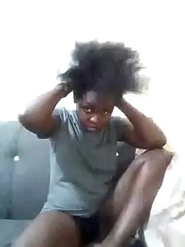 Snapshot of Sweetcecie01 chatting on September 14, 2025, 9:04 pm Sweetcecie01 online show from September 14, 2025, 9:04 pm