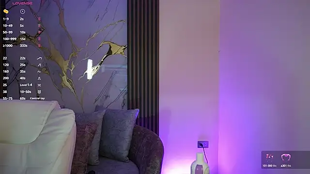 Snapshot of Anybuny chatting on October 7, 2025, 11:33 am Anybuny online show from October 7, 2025, 11:33 am