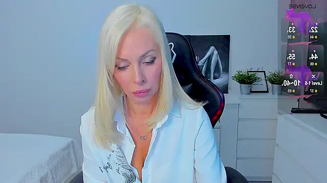 Miya Kisss online show from January 6, 2026, 3:38 pm