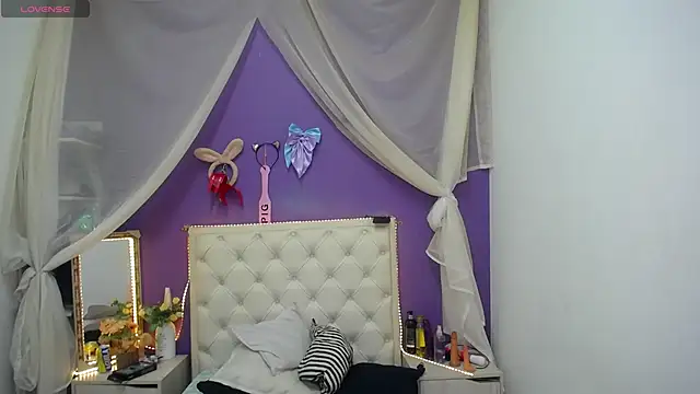 Ingrid Casas online show from February 10, 2025, 11:13 pm