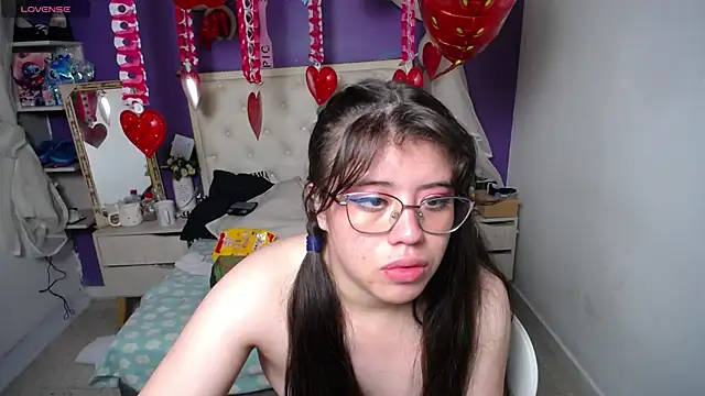 Ingrid Casas online show from February 24, 2025, 5:42 pm