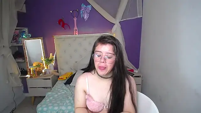 Ingrid Casas online show from February 12, 2025, 2:03 am