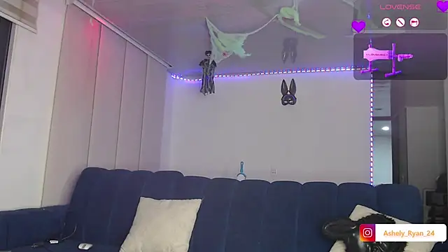 Snapshot of ashely_ryan24 chatting on October 6, 2025, 12:12 am ashely ryan24 online show from October 6, 2025, 12:12 am